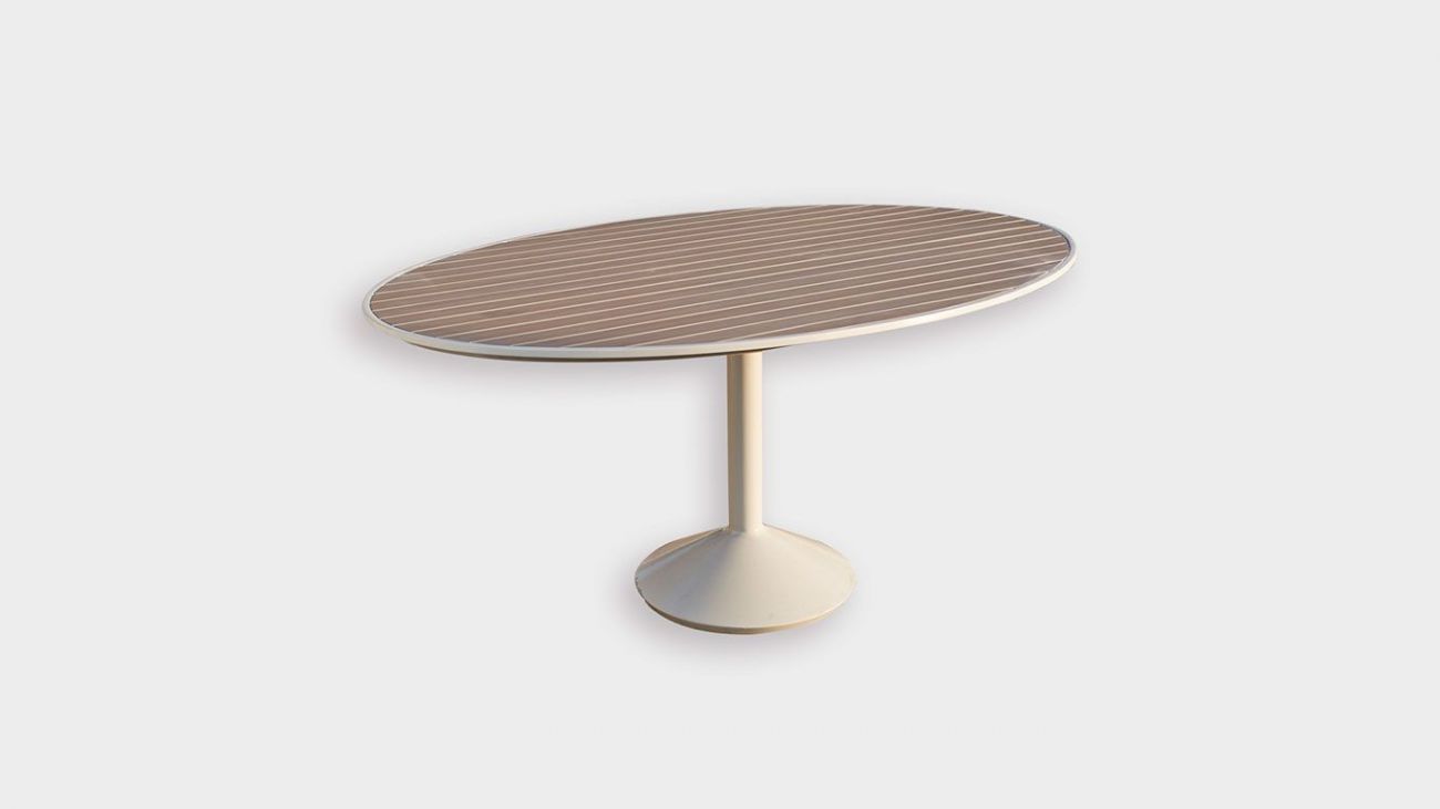 Mesa Oval Journey, Mesas de Jardim, feito à mão na indonésia. Resistente à abrasão altomsférica. Melhor qualidade existente para produtos de exterior. Mobiliário de Jardim de Luxo. Luxury Outdoor Furniture