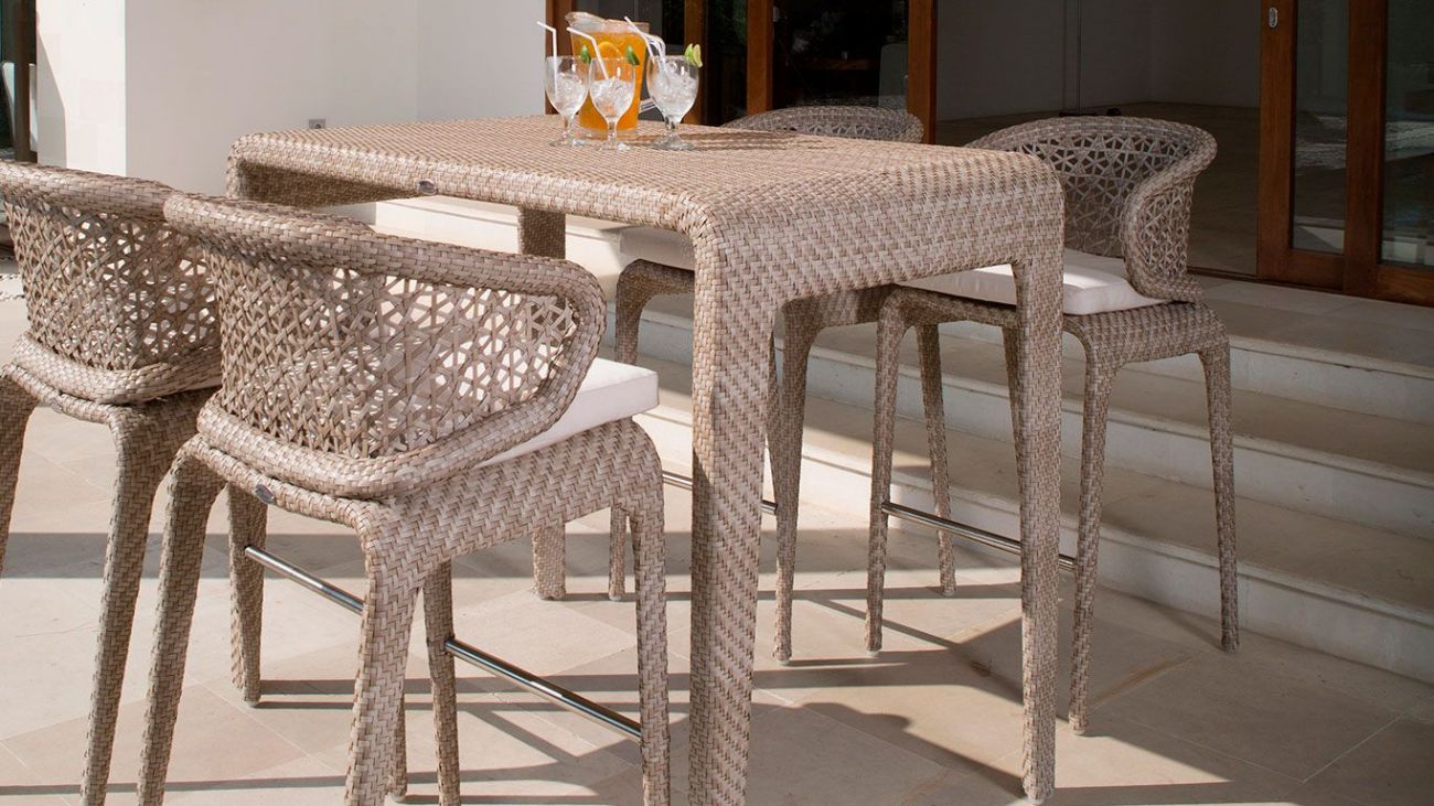 Mesa Bar Journey, Mesas de Jardim, feito à mão na indonésia. Resistente à abrasão altomsférica. Melhor qualidade existente para produtos de exterior. Mobiliário de Jardim de Luxo. Luxury Outdoor Furniture
