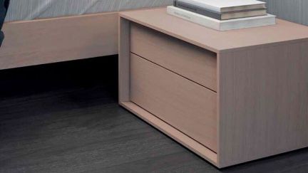  Mesa de Cabeceira D513