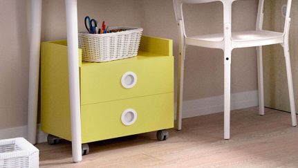 Mesa Cabeceira 2 Gavetas c/Rodas H-103